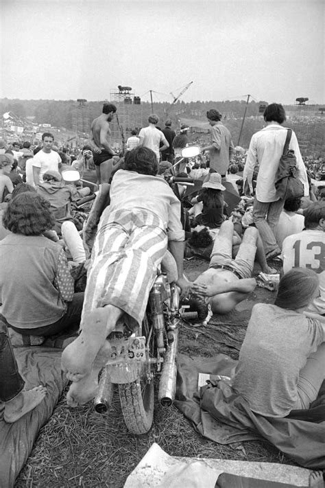 woodstock skinny dipping|31 Pictures That Show Just How Crazy Woodstock Really Was